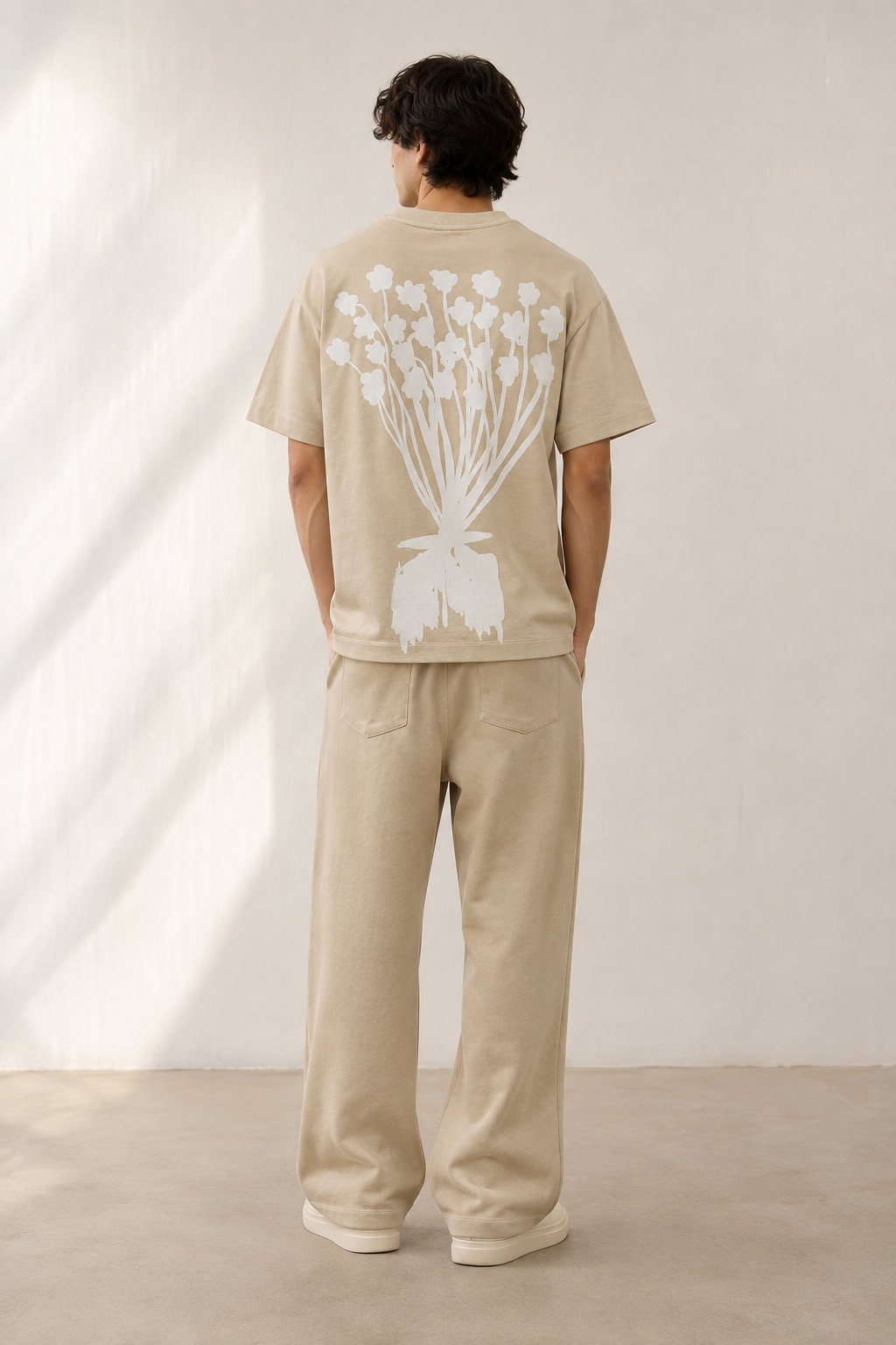 Bouquet T-shirt in Cream [Unisex]