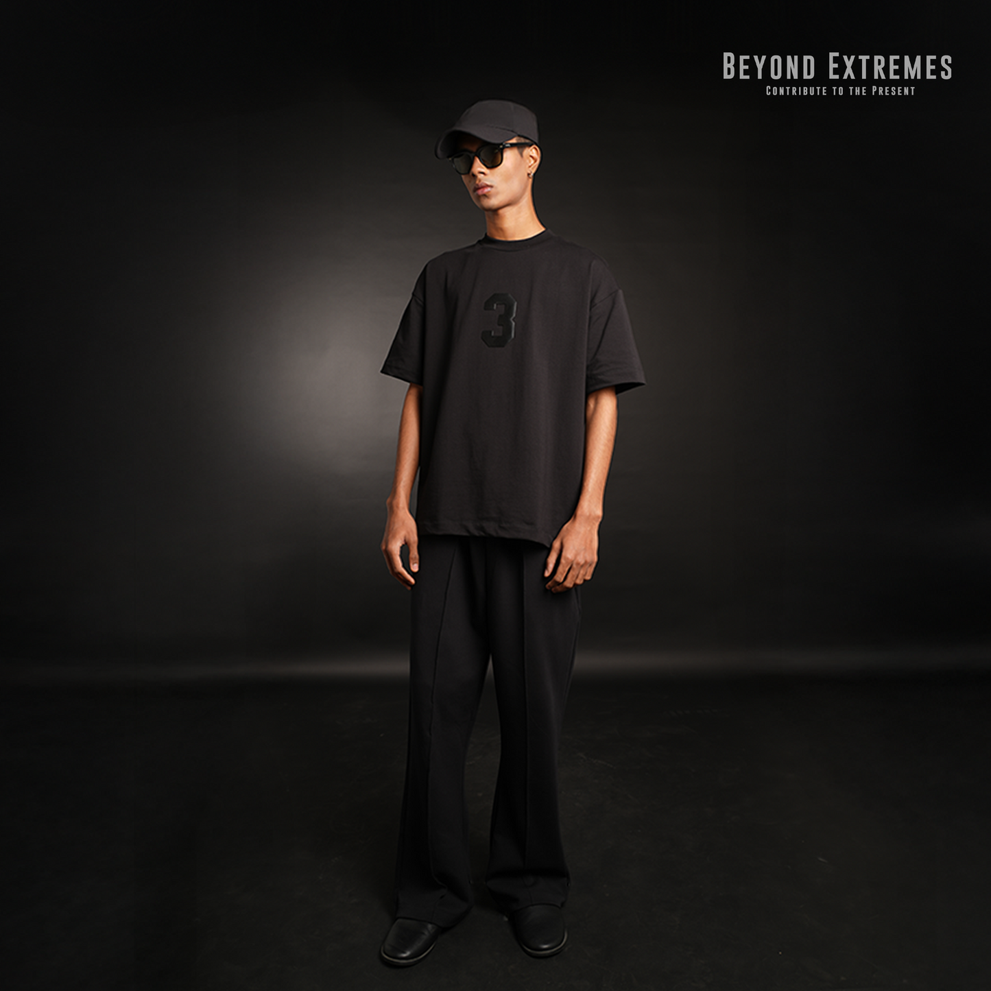 3 T-shirt in Black [Unisex]